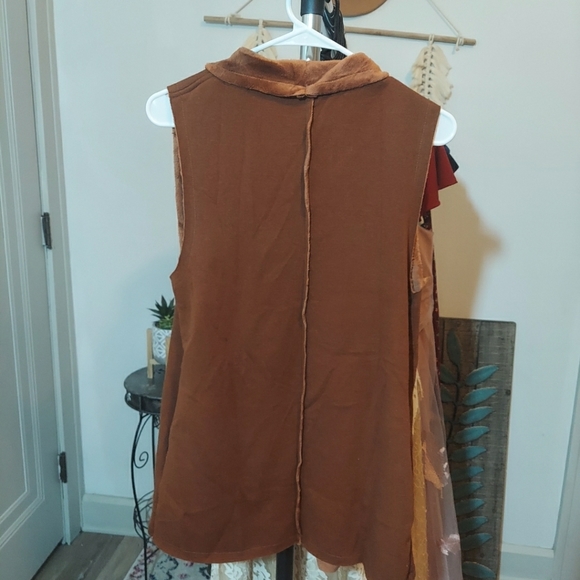 Very Berry Open Front Vest - Picture 5 of 5